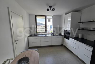 Apartament cu 4 camere | 4 bai | 2 terase si garaj - 4