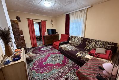 Casa demolabila  și teren 800mp cu toate utilitățile deschidere 26,5mp - 7