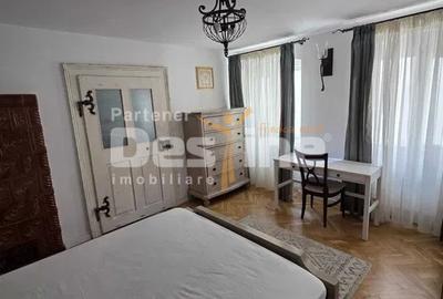 Apartament 2 camere, et. 1, proaspăt renovat, Piața Sfatului - 3
