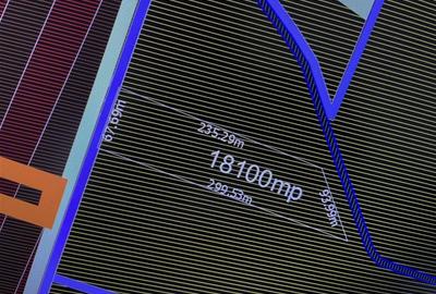 Teren intravilan de 18100 mp, în Central