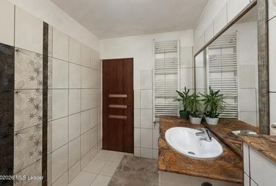 Padurea Cernica - Casa P+1+Pod Inalt, Lot pe Colt 250 Mp, Mobilata - 25