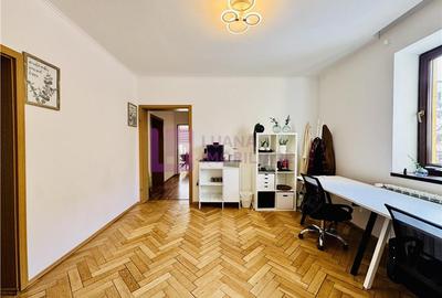 Casa individuala | suprafata utila 360 mp | teren 430 mp | Calea Poplacii - 14