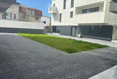 Apartament cu 3 camere decomandat în Decebal