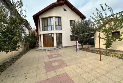 Casă cu 7 camere în Chiajna