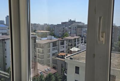 1 Mai - Clucerului, 2 camere, etaj 10, proaspat renovat €490 - 2