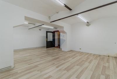 Spațiu de birouri de închiriat – zonă centrală, Str. Castanilor - 10