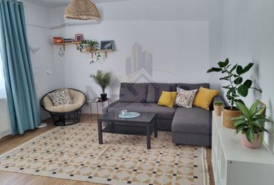 Apartament cu 2 camere decomandat, mobilat în Sud