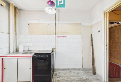 Apartament cu 3 camere, etajul 3, Calea Romanilor - 10