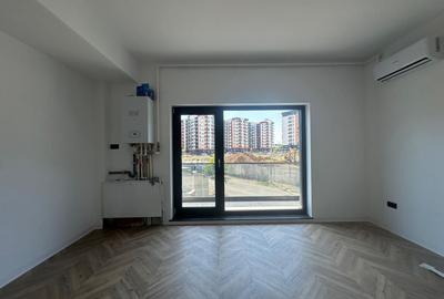 Apartament cu 3 camere semidecomandat în Energia