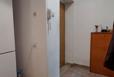 TITAN, Piata Minis, bloc caramida, reabilitat, 2/4, Barajul Bistritei - 13