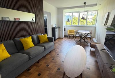 Apartament cu 3 camere semidecomandat în Dorobanți