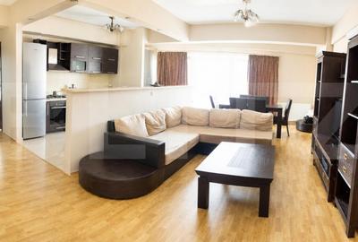 Apartament cu 3 camere semidecomandat, mobilat în Independenței