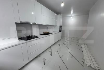 Apartament cu 3 camere decomandat, mobilat în Florești