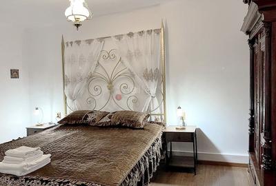 Apartament cu 3 camere decomandat, mobilat în Centrul Istoric