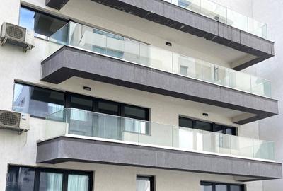 Apartament cu 3 camere decomandat în Polonă