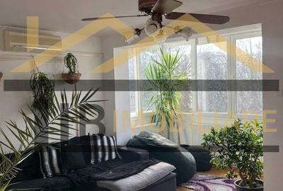 Apartament cu 3 camere decomandat în Tudor