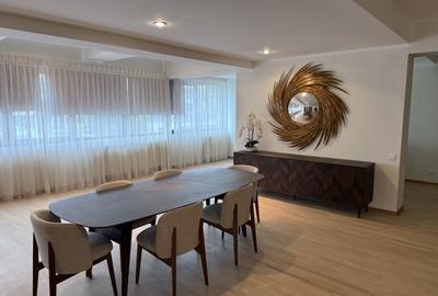Apartament cu 5 camere, mobilat în Herăstrău