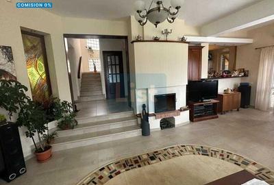 Casă cu 7 camere în Chicerea