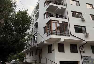 Apartament cu 2 camere semidecomandat, mobilat în Dristor