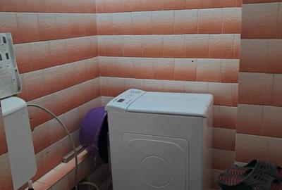 Apartament 3 camere etaj 1, strada Siretului - 9