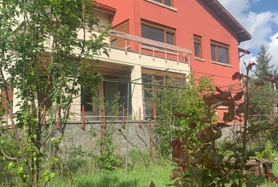 Statiunea  Breaza  Vanzare Vila(Pensiune)+10 camere - 1