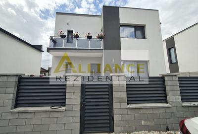 Casă individuală cu 4 camere decomandat în Berceni