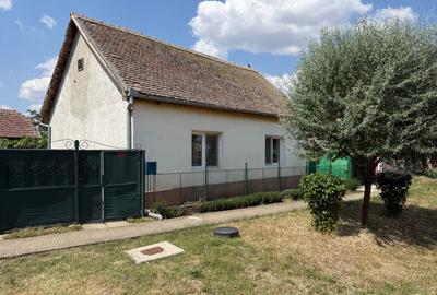 Casă individuală cu 3 camere în Jebel