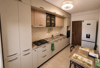 GRAND KRISTAL / CAND 'NOU' INSEAMNA CU ADEVARAT NOU - 5
