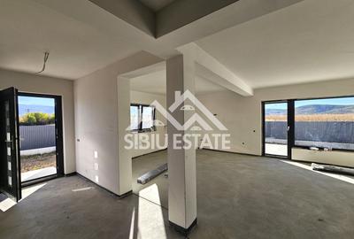 Casa 5 camere, TEREN MARE, pret BUN - 3