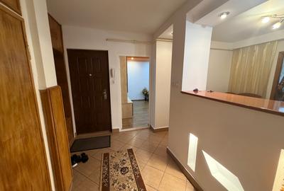 Apartament 3 camere,zona E3,etaj 3 - 18