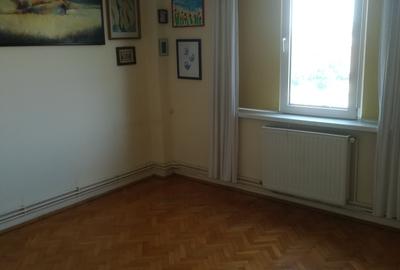 Inchiriez ultracentral apt. 3 camere, plus garaj - 8