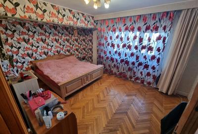 Apartament cu 4 camere decomandat în ICIL