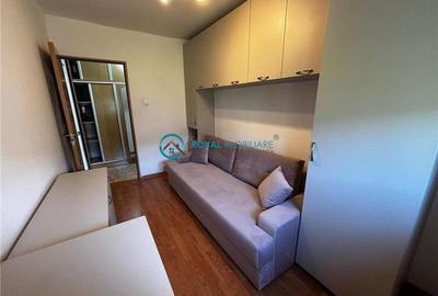 Royal Imobiliare  - Vanzare Apartament 3 camere zona 9 Mai - 5