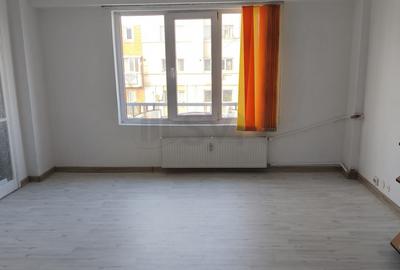 REA1026971 Apartament 3 camere l Calea Calarasilor l Metrou Piata Muncii - 1