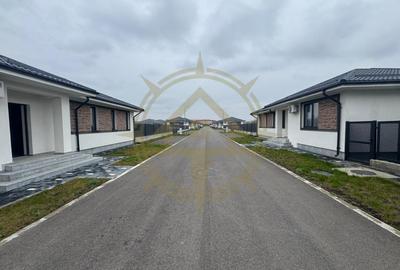 Casă cu 3 camere în Balotești