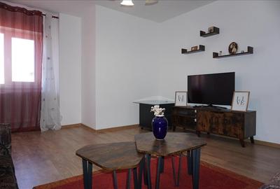 Apartament decomandat cu 3 camere cu centrala termica-George Enescu