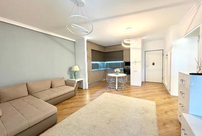 Apartament cu 3 camere semidecomandat, mobilat în Pipera