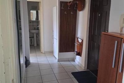 Decomandat cu 2 balcoane la etajul 3 - 7