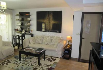 Casă individuală cu 5 camere în 1 Decembrie 1918