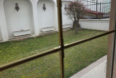 Vila de inchiriat - 24