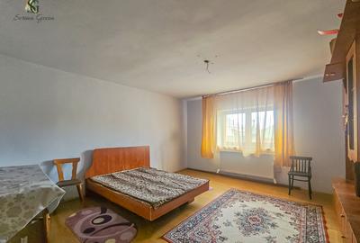 De vânzare apartament cu 3 camere, garaj și grădină, Codlea, Brașov - 1