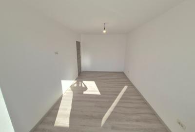 3Cam--Sagului-7 Min de Spital Judetean--Renovat--Centrala-2 Bai-58 MP-83.900 Eur - 5