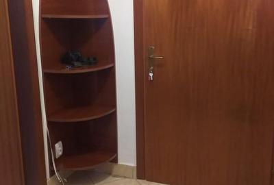 Garsonieră decomandată, mobilată în Vitan Mall