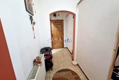 Apartament 3 camere, situat in Targu-Carbunesti, Str Petrolistilor - 10