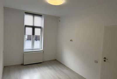 Spatiu Comercial de Inchiriat - 8