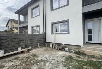 Calea Useni/Mega Image - Duplex cu 4 camere, teren 330 mp, zid dublu despartitor - 1