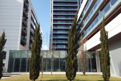 Apartament cu 3 camere decomandat, mobilat în Arcul de Triumf