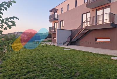 Duplex, 3 dormitoare, terasa 25mp-Dezmir - 1