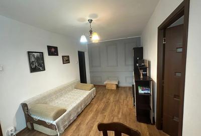 Apartament cu 2 camere, etaj 3/4, zona Tatarasi - 1
