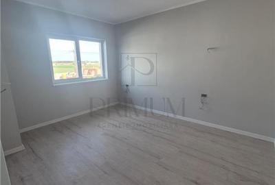 DUPLEX INDIVIDUAL -   Despartit prin camera Tehnica  - bucatarie inchisa -  2 Fr - 13